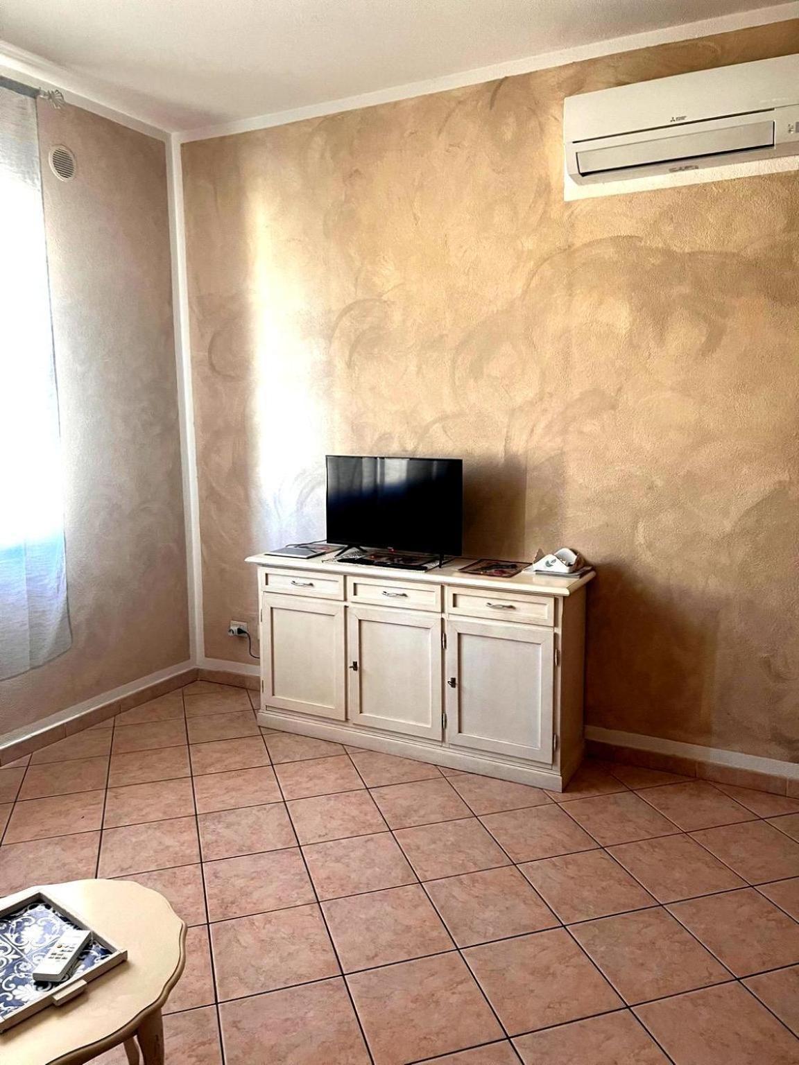 Santa Maria Apartment Olbia Exterior photo